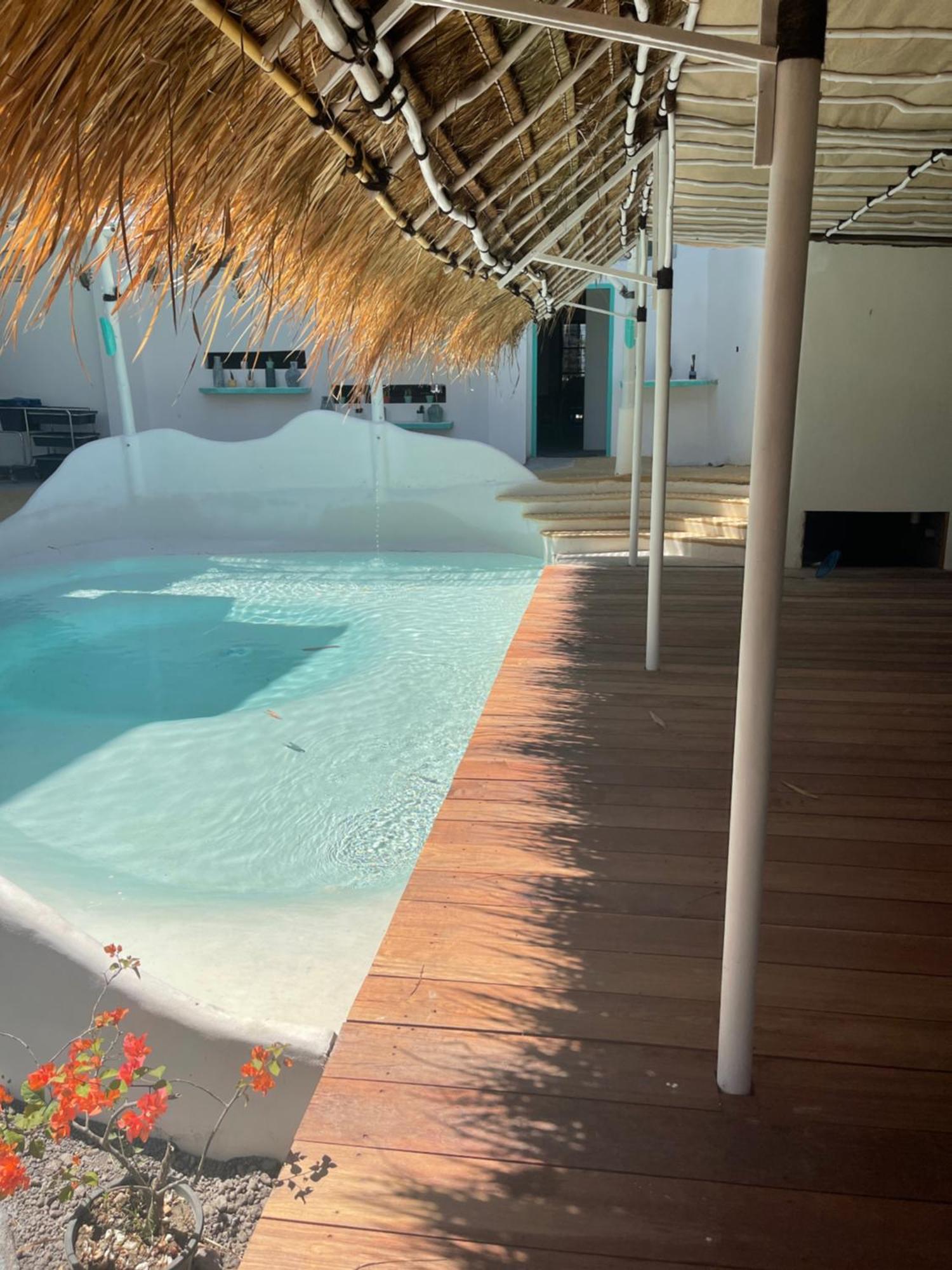 Tanawu Airport Hotel Lombok Praya Extérieur photo